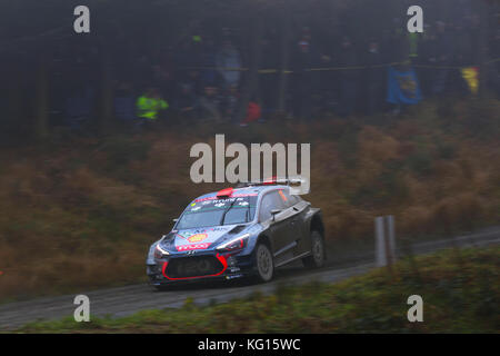 28/10/17 Dyfi, Snowdonia, Wales. Rally car racing in Dyfi the 8th stage of the dayinsure wales rally 2017 Stock Photo