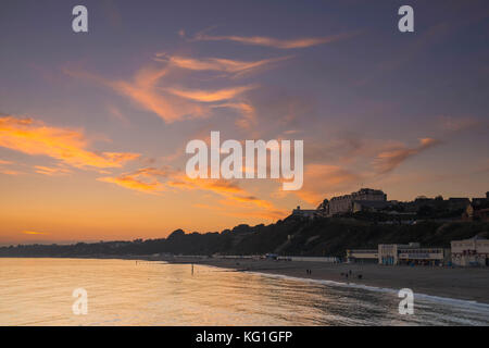 Bournemouth, Dorset, UK. 2nd November 2017.  UK Weather.   Spectacular sunset above Bournemouth beach in Dorset on a clear calm evening.  Photo Credit: Graham Hunt/Alamy Live News Stock Photo