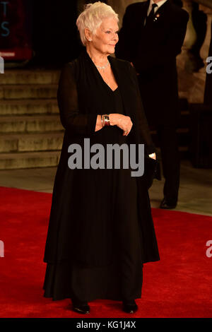 London, UK. 02nd Nov, 2017. Dame  Judi Dench  attending the WORLD  PREMIERE  of MURDER on the ORIET EXPRESS    at the  ROYAL ALBERT HALL London . Thursday 2th Noveber  2017 Credit: Peter Phillips/Alamy Live News Stock Photo