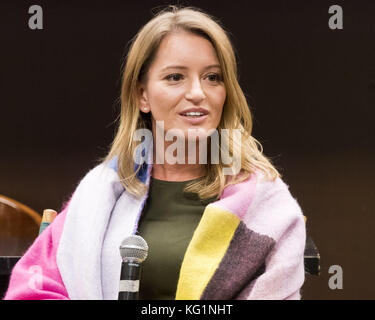 New York, NY, USA. 2nd Nov, 2017. KATY TUR, NBC correspondent and author of ''Unbelievable: My Front-Row Seat to the Craziest Campaign in American History'' at Barnes & Noble on the Upper West Side of New York, November 2, 2017 in New York, NY Credit: Michael Brochstein/ZUMA Wire/Alamy Live News Stock Photo