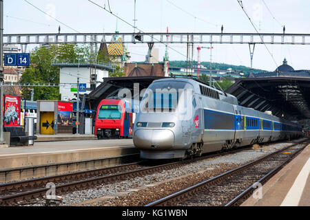 Zürich, Schweiz :  S-Bahnhof Zürich HB Hauptbahnhof  Switzerland Stock Photo