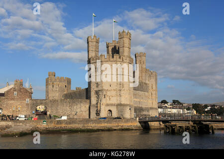 Caernarfon Castle, UNESCO World Heritage Site, Caernarfon, Gwynedd, North Wales, Wales, United Kingdom, Europe Stock Photo