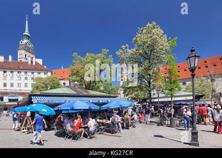 Viktualienmarkt Market with St. Peter's Church (Alter Peter), Munich, Bavaria, Germany, Europe Stock Photo