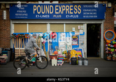 Pound Express independent discount shop on at Hollyhedge Road Benchill Wythenshawe Stock Photo Alamy