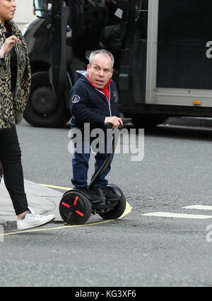 LONDON - OCT 30, 2017: Warwick Davis actor seen at the BBC studios in London Stock Photo