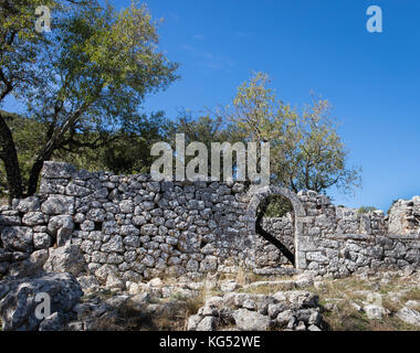 Ruins of houses destroyed in the 1953 Ionian earthquake in the mountain village of Anogi on Mount Nirito - Ithaka Greece Stock Photo