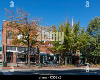 E Franklin Street in downtown Chapel Hill, North Carolina, USA Stock ...