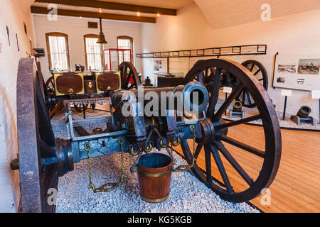 England, Hampshire, Portsmouth, The Royal Amouries Military Museum Fort Nelson, Indian Bronze 6 Pounder Field Gun Stock Photo