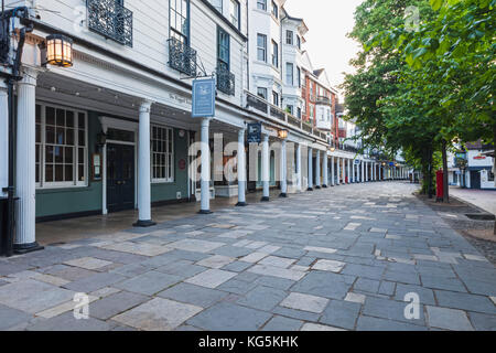 England, Kent, Tunbridge Wells, The Pantiles Shopping Street Stock Photo