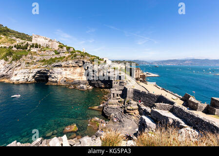 Poet' gulf view from the St. Peter Church in Portovenere, on the left a small bay with crystal clear water, right on the Gulf of Poets.Liguria, Italy Stock Photo