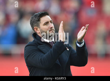 Bristol City head coach Lee Johnson celebrates his side win against Cardiff City during the Sky Bet Championship match at Ashton Gate, Bristol. Stock Photo