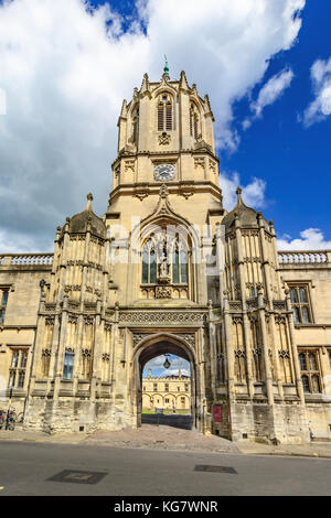 Tom Tower of Christ Church, Oxford University, Oxford, UK Stock Photo