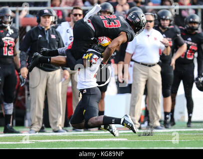 Piscataway, Nj - November 23: Rutgers Scarlet Knights Defensive Lineman 