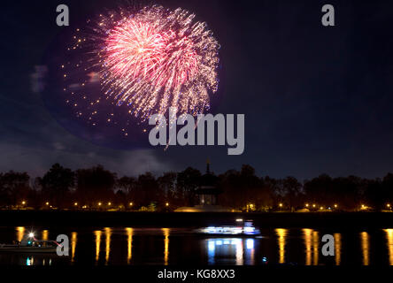 Bonfire night fireworks at Battersea Park,London Stock Photo