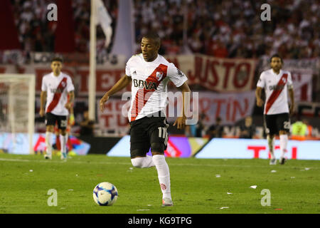 Buenos Aires, Argentina. 5th Nov, 2017. Nicolas De la Cruz of River Plate during the derby with Boca Juniors this Sunday on Monumental Stadium of Buenos Aires, Argentina. ( Credit: Néstor J. Beremblum/Alamy Live News Stock Photo