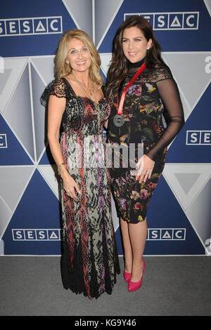 Nashville, Tennessee, USA. 12th June, 2015. 05 November 2017 - Nashville, Tennessee - Linda Davis, Hillary Scott, Lady Antebellum. 2017 SESAC Nashville Music Awards honoring the songwriters and music publishers behind the year's most-performed Country and Americana songs held at the Country Music Hall of Fame and Museum. Photo Credit: Dara-Michelle Farr/AdMedia Credit: Dara-Michelle Farr/AdMedia/ZUMA Wire/Alamy Live News Stock Photo