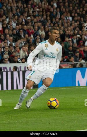 Cristiano Ronaldo whit the ball. during the match between Real Madrid and Las Palmas. Real Madrid beat by 3 to 0 over Las Palmas, whit goals of Casemiro, Asensio and Isco, (Photo by Jorge Gonzalez / Pacific Press) Stock Photo