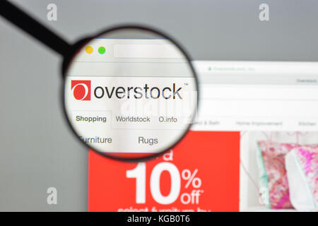 Overstock hi-res stock photography and images - Alamy