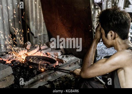 Mandalay, Myanmar - Gong making worksho (#1) where we bought our gong Stock  Photo - Alamy