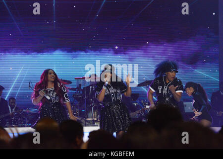Las Vegas, Nevada, USA. 6th Nov, 2017. Music group SWV the 2017 Lady of soul honorees perform at the Soul Train Awards 2017 on November 5, 2017 at the Orleans Arena in Las Vegas, Nevada Credit: Marcel Thomas/ZUMA Wire/Alamy Live News Stock Photo