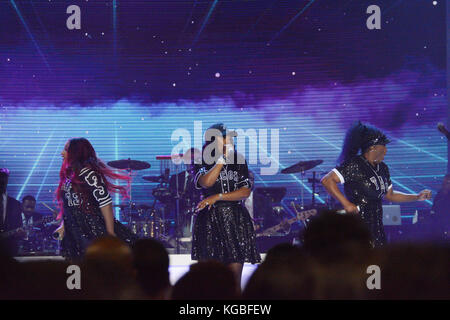 Las Vegas, Nevada, USA. 6th Nov, 2017. Music group SWV the 2017 Lady of soul honorees perform at the Soul Train Awards 2017 on November 5, 2017 at the Orleans Arena in Las Vegas, Nevada Credit: Marcel Thomas/ZUMA Wire/Alamy Live News Stock Photo
