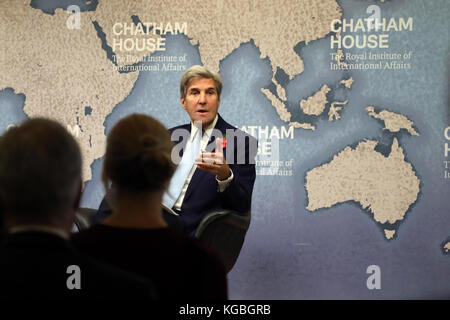 London, UK. 6th November, 2017. John Kerry, former US secretary of state, speaking about the Iranian nuclear deal at the Chatham House think-tank in London on 6 November, 2017. Kerry strongly defended the deal and sharply criticised President Donald Trump for refusing to recertify it in October. Credit: Dominic Dudley/Alamy Live News