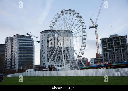 Birmingham, UK. 6th Nov, 2017. The setting up of the Birmingham wheel which is due to open on Thursday 16th November 2017 until Sunday 7th January 2018 and will be open daily from 10 am to 10 pm except christmas Day Credit: steven roe/Alamy Live News