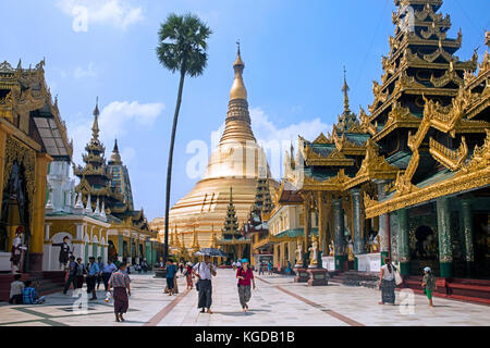 Tourists visiting the Shwedagon Pagoda / Golden Pagoda in Yangon / Rangoon, Myanmar / Burma Stock Photo