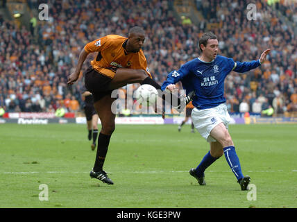 Football Carl Cort and David Weir Wolverhampton Wanderers v Everton 01 May 2004 Stock Photo