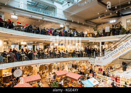 Eataly is a chain supermarket selling all products related to Italian gastronomy. This supermarket is located in Porta Garibaldi, Milan Stock Photo