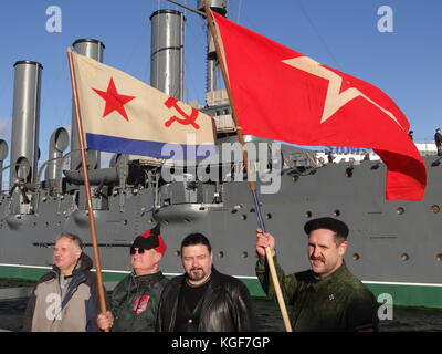 St Petersburg, Russia. 7th Nov, 2017. 100th anniversary of the Bolshevik Revolution barely celebrated in Russia, however, international communists came to Palace square to participate in the event but left with disappointment. St.Petersburg, Russia Credit: Nastia M/Alamy Live News  Stock Photo