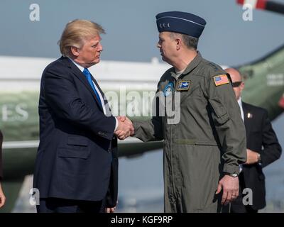 Fussa, Japan. 07th Nov, 2017. U.S President Donald Trump thanks Lt. Gen. Jerry P. Martinez, U.S. Forces Japan and 5th Air Force commander, before boarding Air Force One at Yokota Air Base November 7, 2017 in Fussa, Japan. Trump completed a three-day visit to Japan, the first stop of a 13-day swing through Asia. Credit: Planetpix/Alamy Live News