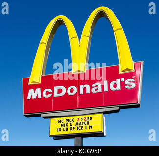 Mcdonald's restaurant sign, Tennessee, USA Stock Photo