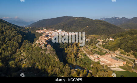 Castelfollit de la Roca, Catalonia, Spain Stock Photo - Alamy