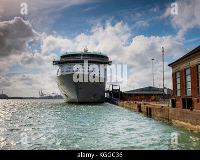 Passenger liner in dock, Southampton Stock Photo