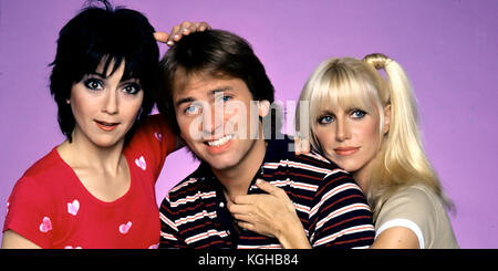 THREE'S COMPANY  American ABC TV 1977-1984 series with from left: Joyce DeWitt (Janet), John Ritter (Jack), Suzanne Somers (Chrissy) Stock Photo