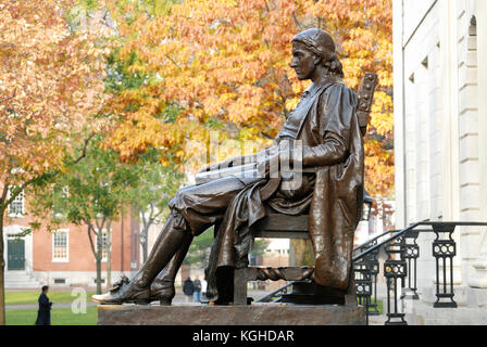 John Harvard statue in Harvard University Stock Photo