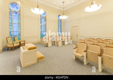 Temple mormon de l'eglise de Jesus Christ des Saints des Derniers Jours, salle de scellement, Le Chesnay, France *** Mormon temple of the church Jesus Christ des Saints des Derniers Jours, sealing room, Le Chesnay, France Stock Photo