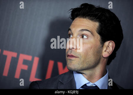 New York City. 6th Nov, 2017. Jon Bernthal attends the Netfilx TV serious premiere of 'The Punisher' at AMC Loews on November 6, 2017 in New York City. | Verwendung weltweit Credit: dpa/Alamy Live News Stock Photo