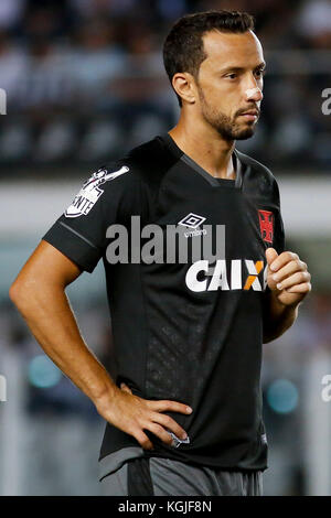 Santos, Brazil. 08th Nov, 2017. Nenê during the game between Santos and Vasco held at the Urban Stadium Caldeira, Vila Belmiro, in Santos. The match is valid for the 33rd round of the Brasileirão 2017. Credit: Marco Galvão/FotoArena/Alamy Live News Stock Photo