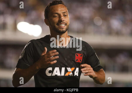 Santos, Brazil. 08th Nov, 2017. Nenê during the game between Santos and Vasco held at the Urban Stadium Caldeira, Vila Belmiro, in Santos. The match is valid for the 33rd round of the Brasileirão 2017. Credit: Ricardo Moreira/FotoArena/Alamy Live News Stock Photo