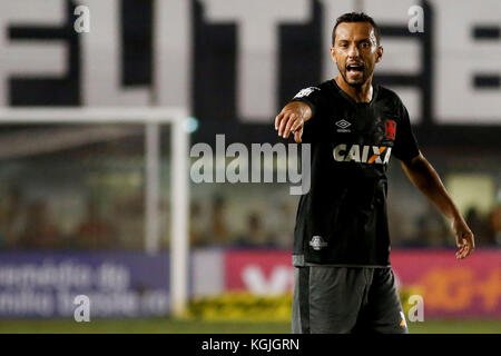 Santos, Brazil. 08th Nov, 2017. Nenê during the game between Santos and Vasco held at the Urban Stadium Caldeira, Vila Belmiro, in Santos. The match is valid for the 33rd round of the Brasileirão 2017. Credit: Marco Galvão/FotoArena/Alamy Live News Stock Photo