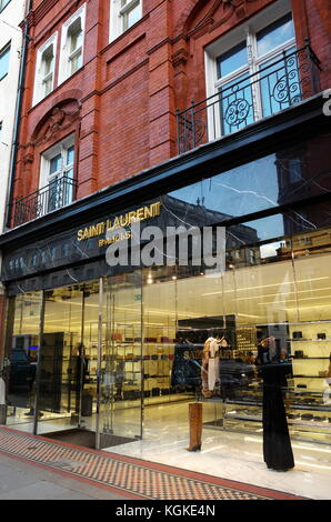 Exterior shot of Louis Vuitton store, Sloane Street, London. (Newscast  Limited via AP Images Stock Photo - Alamy