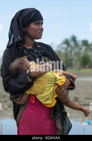 More Rohingya entering in Bangladesh Stock Photo