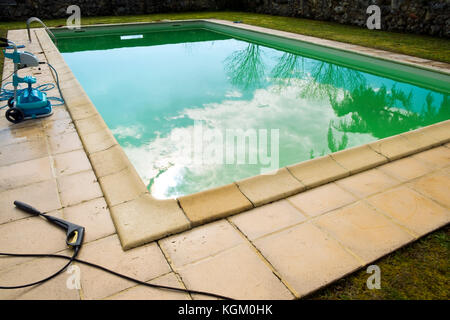 green algae pool