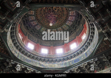 Circular roof ancient dragon carved in the Forbidden City,the Forbidden City is the royal palace of China's Ming and Qing dynasties,it is the world cu Stock Photo