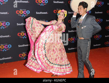 Los Angeles, California, USA. 8th Nov, 2017. November 8th 2017 - Los Angeles, California USA - Atmosphere at The ''Coco'' Premiere held at the El Capitan Theater, Hollywood, Los Angeles CA. Credit: Paul Fenton/ZUMA Wire/Alamy Live News Stock Photo