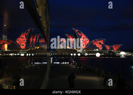 Sydney, Australia. 11th Nov, 2017. The sails of the Sydney Opera House light up with red poppies from 8pm to 1am to mark Remembrance Day and to commemorate the Centenary of Anzac. Minister for Veterans Affairs David Elliott said the projection of the Flanders poppy on to an iconic Australian landmark reinforces the respect and appreciation that the community has for our service personnel. Credit: Richard Milnes/Alamy Live News Stock Photo
