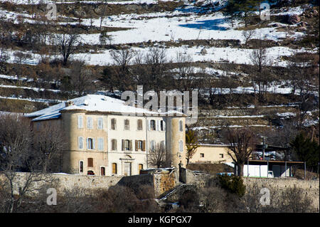 France. Alpes-de-Haute-Provence (04), Eoulx. The castle of Eoulx dating from the XVII century Stock Photo