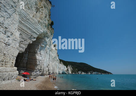 Vignanotica Bay, coast between Mattinata and Vieste, Gargano Promontory, Gargano National Park, Puglia, Italy Stock Photo